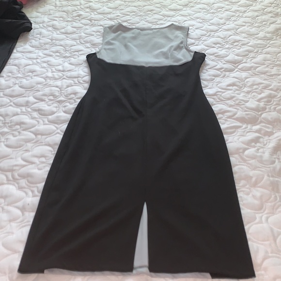 Classy dress - Picture 3 of 3